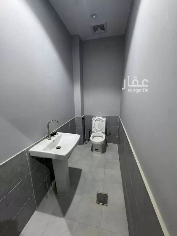 مكتب تجاري للإيجار في شارع ابو عمير بن انس, حي الحمدانية, مدينة جدة, منطقة مكة المكرمة صورة 4