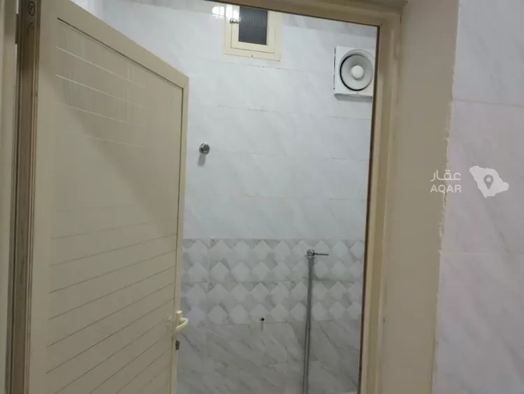 عمارة للإيجار في شارع النبهانية, حي غرناطة, مدينة النبهانية, منطقة القصيم 4
