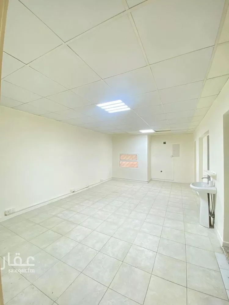 مكتب تجاري للإيجار في شارع الشيخ سلمان بن حمد آل خليفة, حي الملز, مدينة الرياض, منطقة الرياض 8