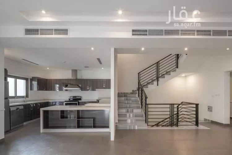 فيلا للبيع في شارع عبيد بن التيهان, حي قرطبة, مدينة الخبر, المنطقة الشرقية صورة 5