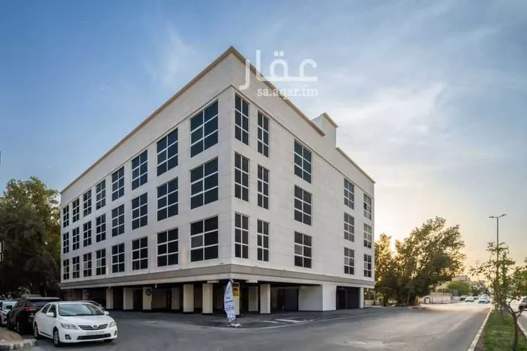 عمارة للإيجار في شارع الامير مقرن ابن عبدالعزيز, حي مدينة العمال, مدينة الخبر, المنطقة الشرقية صورة 2
