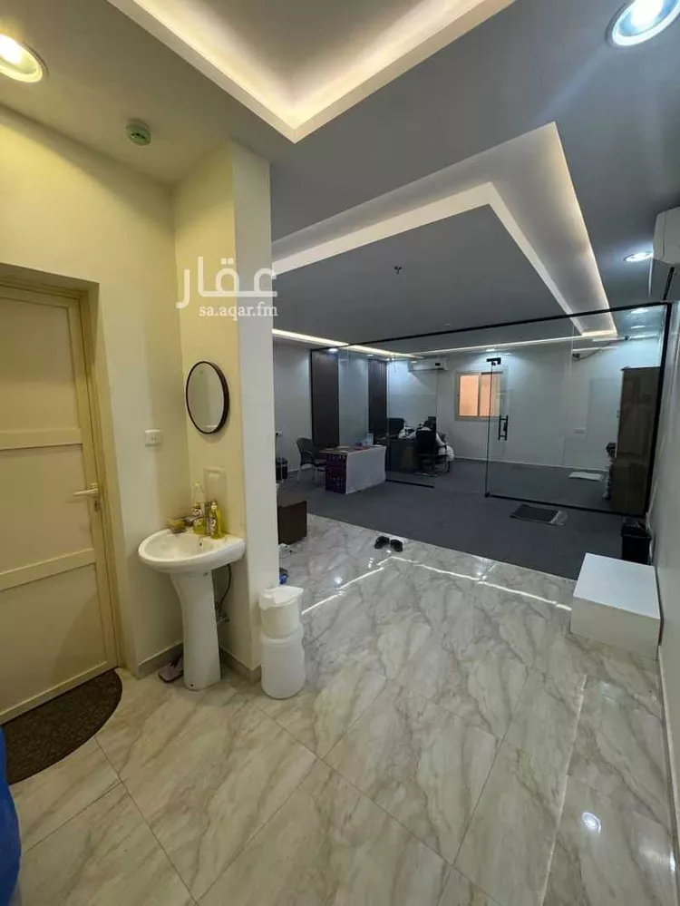 Commercial Office for Rent in Riyadh Al Yarmouk صورة 3
