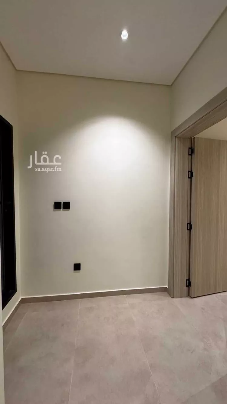 دور للبيع في شارع طريق الريان, حي الفلاح, مدينة بريدة, منطقة القصيم صورة 4