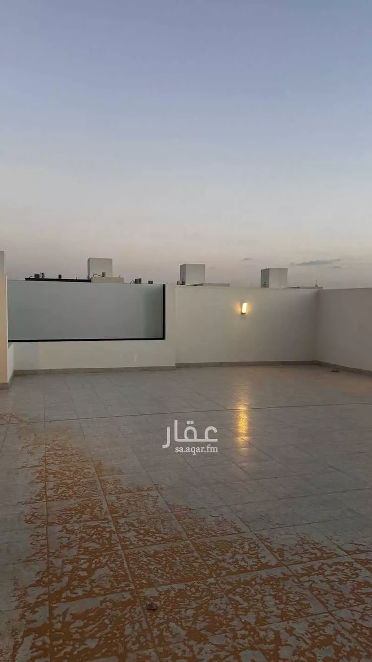 دور للبيع في شارع طريق الريان, حي الفلاح, مدينة بريدة, منطقة القصيم صورة 2