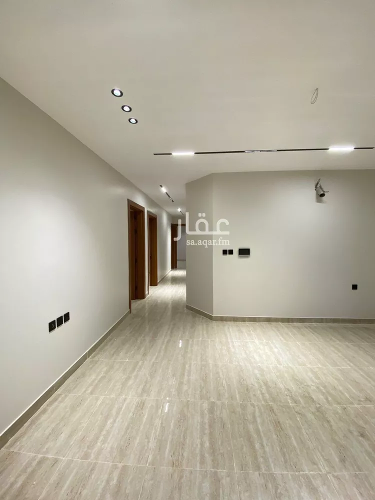 شقة للبيع في شارع زكريا بن عدي, حي الندى, مدينة الدمام, المنطقة الشرقية صورة 4