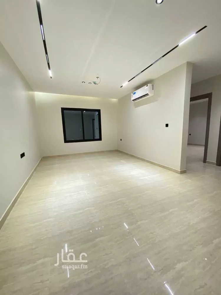 شقة للبيع في شارع خريص, حي الحمراء, مدينة الخبر, المنطقة الشرقية 7