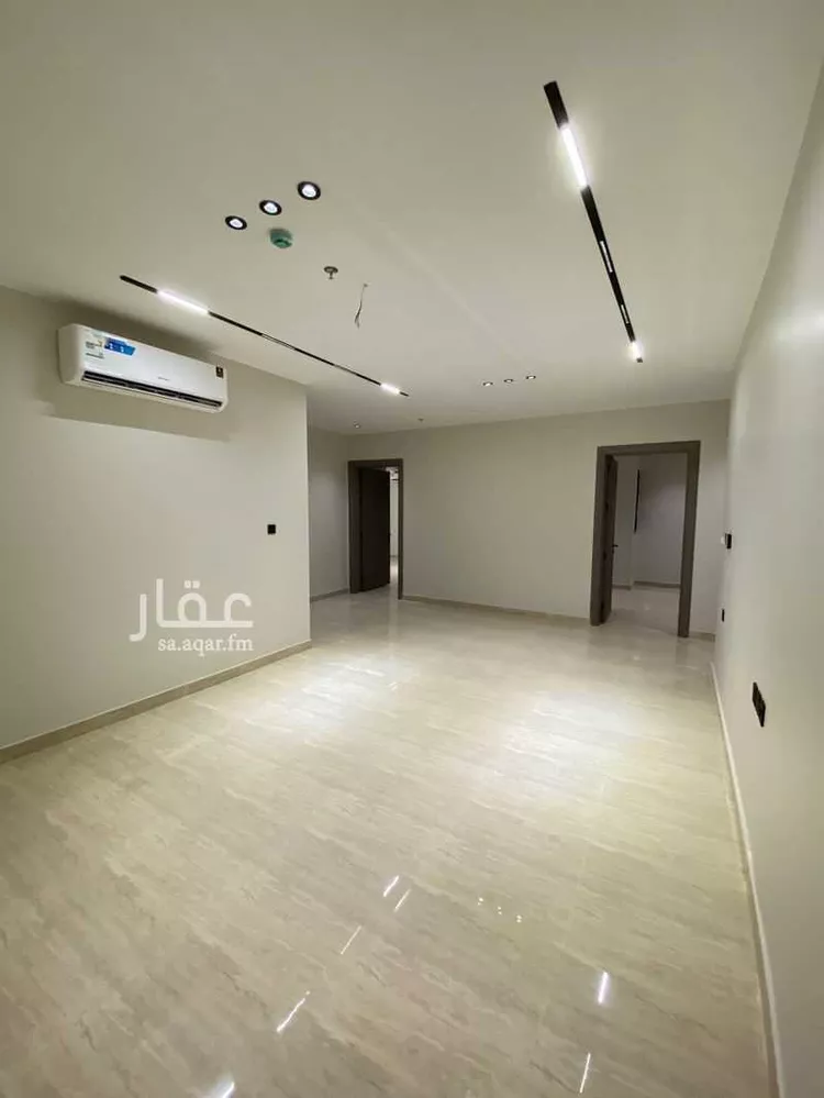 شقة للبيع في شارع خريص, حي الحمراء, مدينة الخبر, المنطقة الشرقية 9