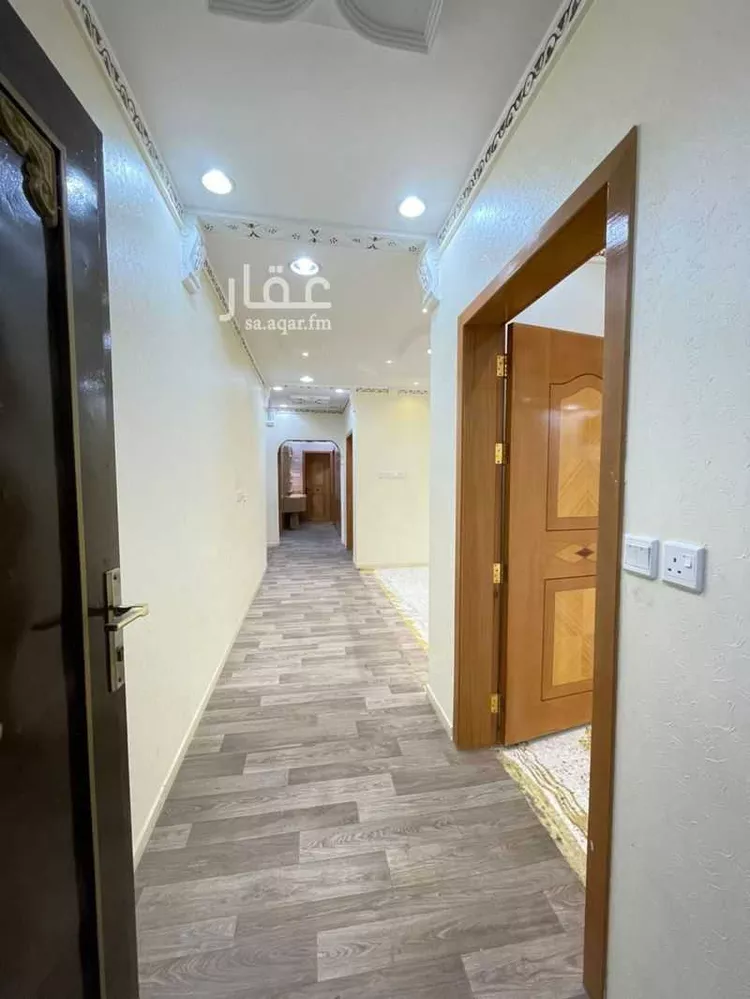 دور للإيجار في شارع دينار الحجام, حي الشرف, مدينة خميس مشيط, منطقة عسير