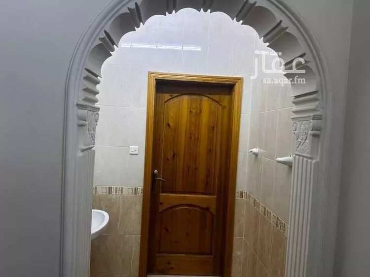 عمارة للبيع في شارع عبدالله ابن ذهلان, حي العزيزية, مدينة المدينة المنورة, منطقة المدينة المنورة صورة 5