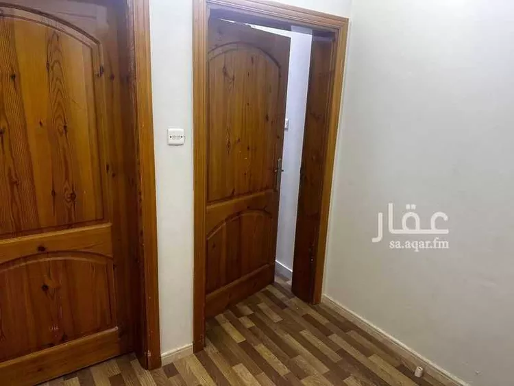 عمارة للبيع في شارع عبدالله ابن ذهلان, حي العزيزية, مدينة المدينة المنورة, منطقة المدينة المنورة صورة 4