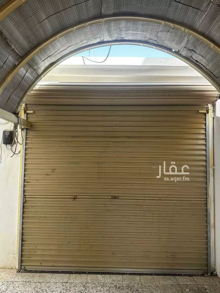 عمارة للبيع في شارع عبدالله ابن ذهلان, حي العزيزية, مدينة المدينة المنورة, منطقة المدينة المنورة صورة 3