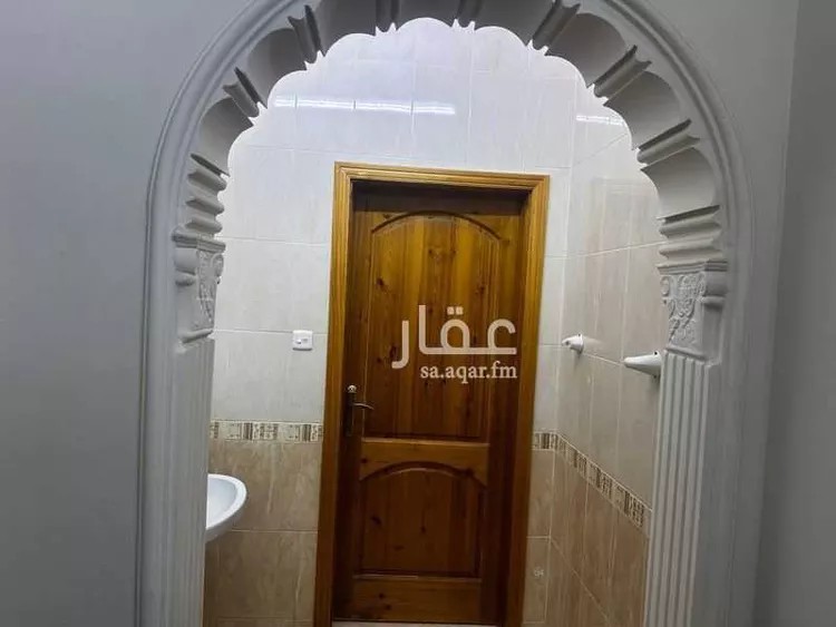 عمارة للبيع في شارع عبدالله ابن ذهلان, حي العزيزية, مدينة المدينة المنورة, منطقة المدينة المنورة 6