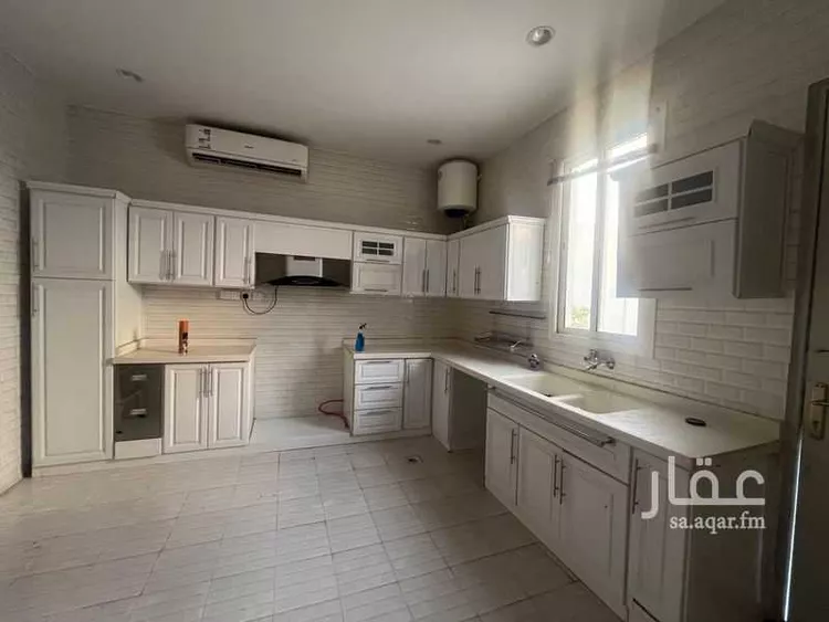 فيلا للإيجار في شارع 6914307, حي عكاظ, مدينة الرياض, منطقة الرياض صورة 5