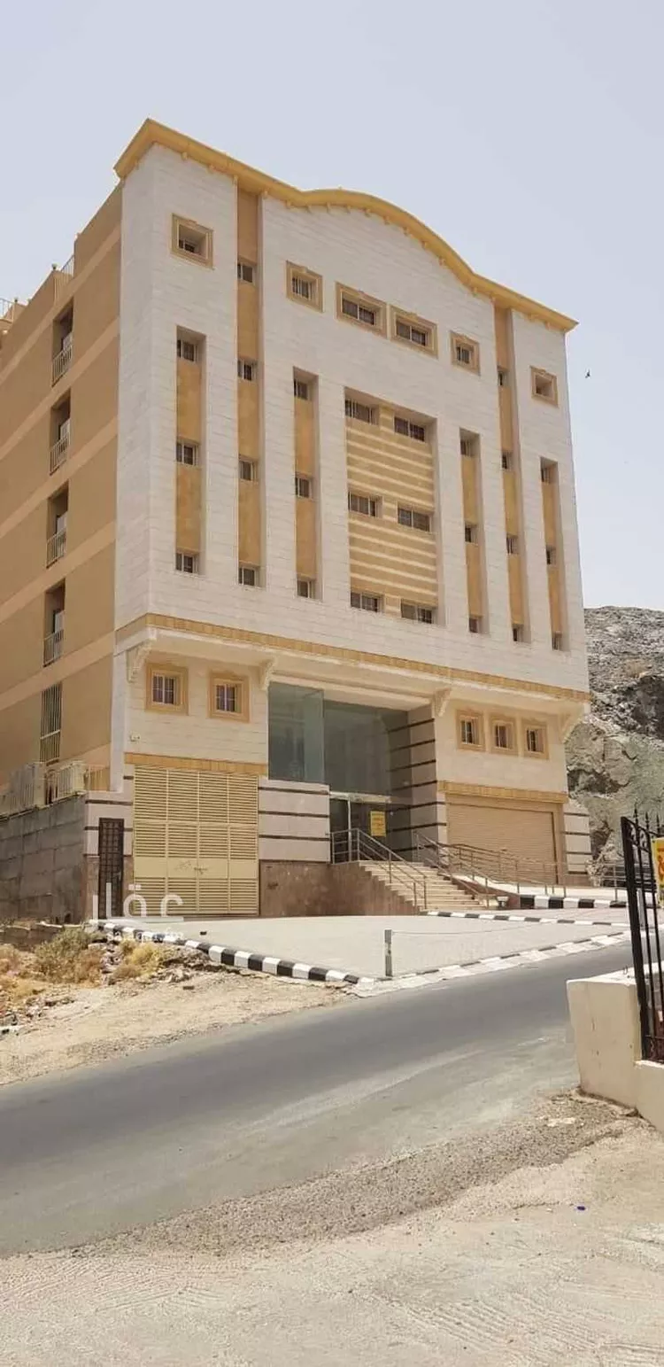 عمارة للبيع في شارع ابن مسافر, حي العزيزية, مدينة مكة المكرمة, منطقة مكة المكرمة صورة 4