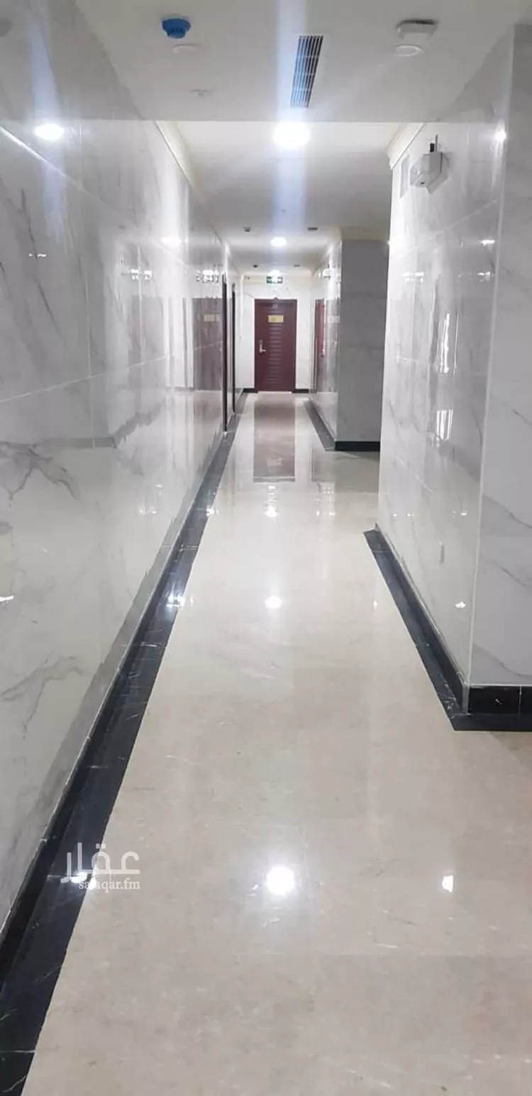 عمارة للبيع في شارع ابن مسافر, حي العزيزية, مدينة مكة المكرمة, منطقة مكة المكرمة