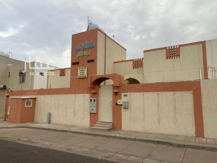 فيلا للبيع في شارع محارب بن دثار, حي وادي مهزور, مدينة المدينة المنورة, منطقة المدينة المنورة صورة 2