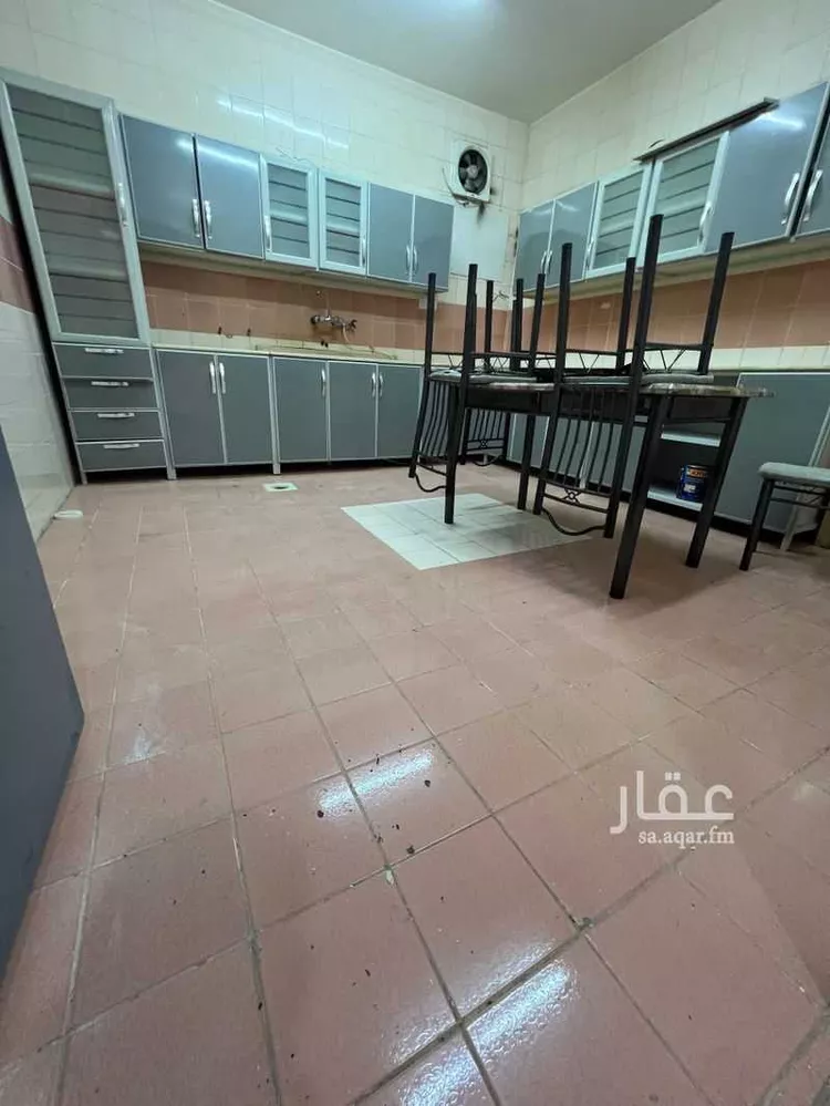 شقة للإيجار في شارع اسامة بن زيد, حي الفيصلية, مدينة الدرعية, منطقة الرياض صورة 2