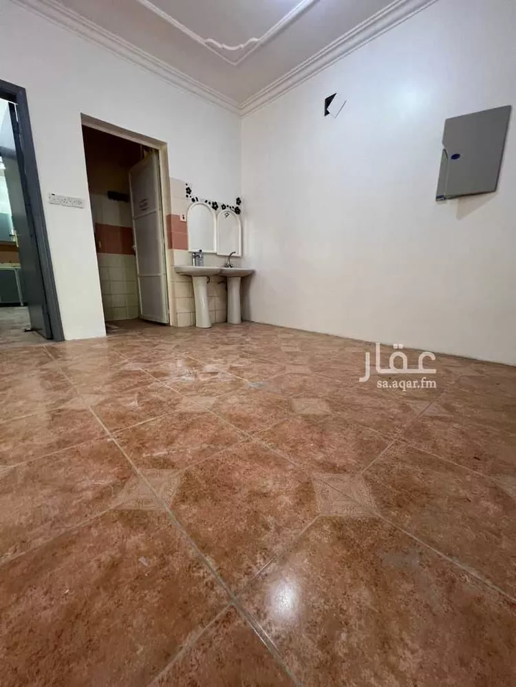 شقة للإيجار في شارع اسامة بن زيد, حي الفيصلية, مدينة الدرعية, منطقة الرياض صورة 5