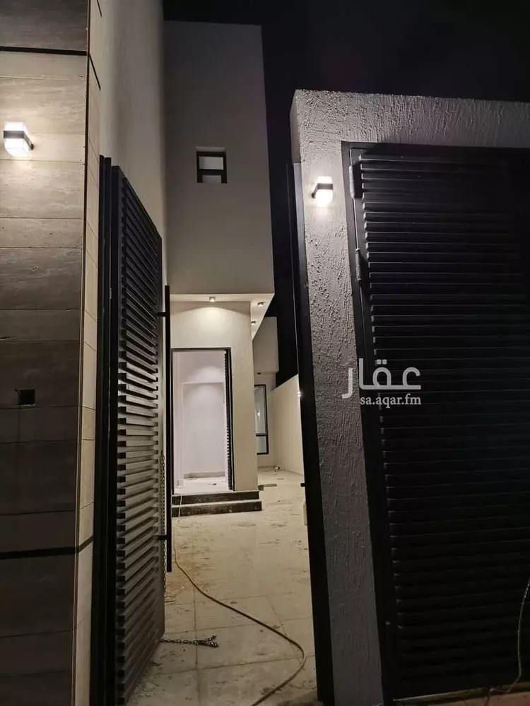 فيلا للبيع في شارع بدرالدين المرجاني, حي المهدية, مدينة الرياض, منطقة الرياض صورة 3
