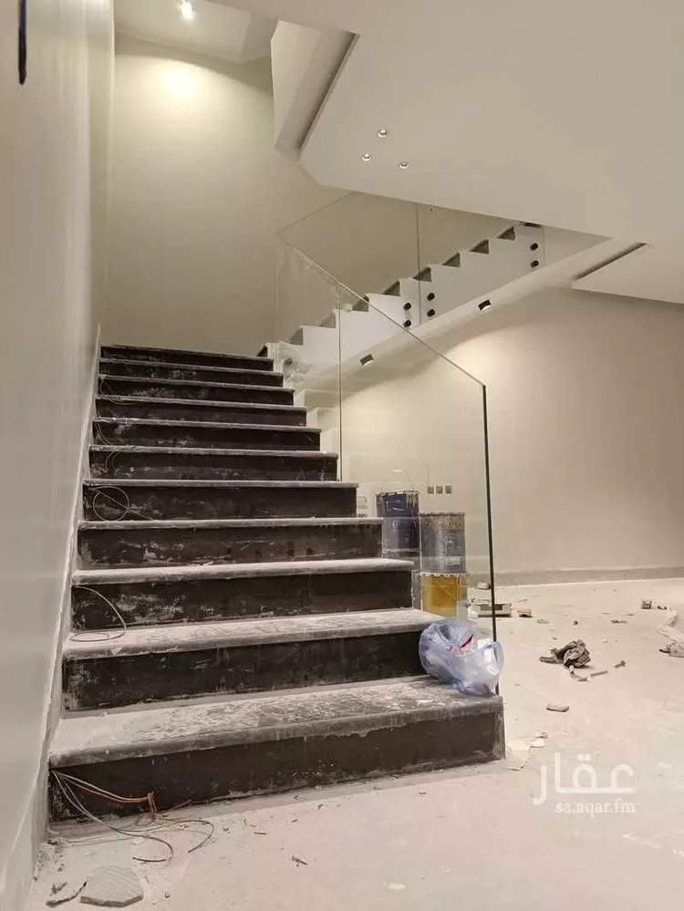 فيلا للبيع في شارع بدرالدين المرجاني, حي المهدية, مدينة الرياض, منطقة الرياض صورة 4