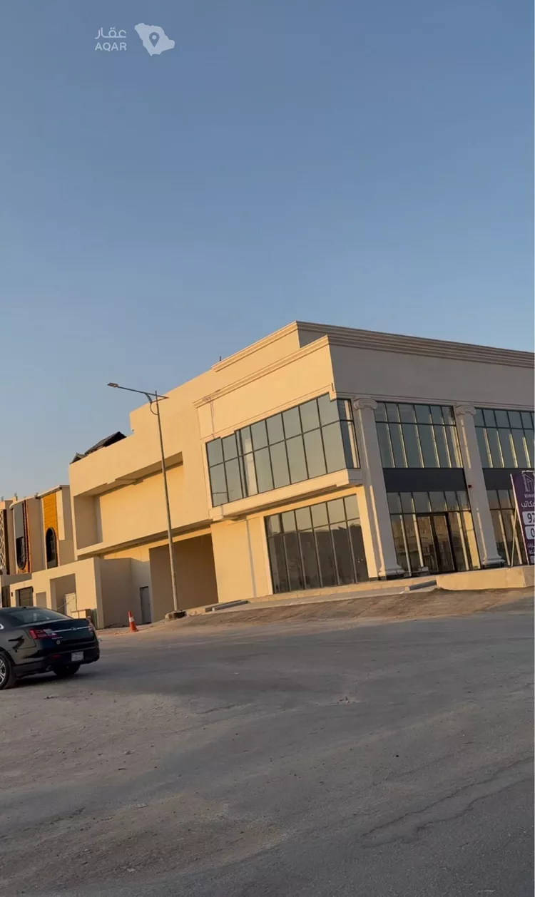 محل للإيجار في شارع الأمير خالد بن بندر بن عبدالعزيز, حي العارض, مدينة الرياض, منطقة الرياض صورة 3