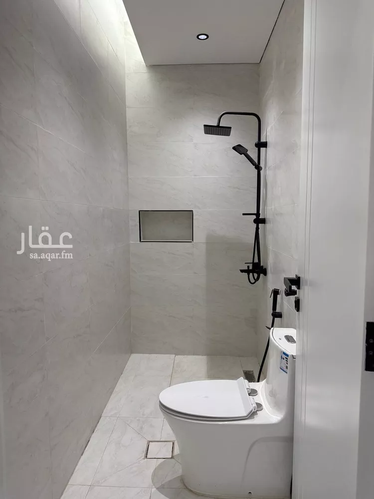 فيلا للبيع في شارع المجرة, حي العريجاء الأوسط, مدينة الرياض, منطقة الرياض 12