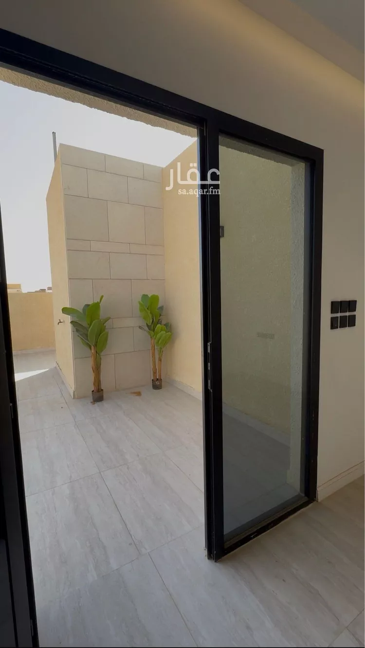 Floor for Sale in Riyadh Az Zahrah 8