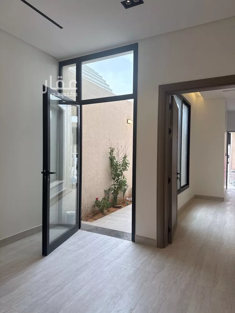 Floor for Sale in Riyadh Az Zahrah 6