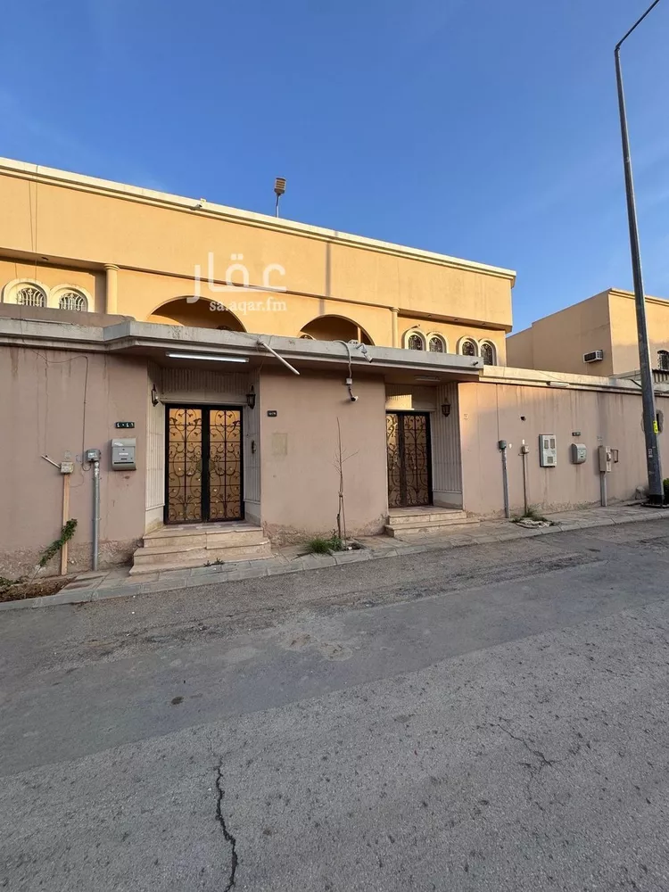 فيلا للإيجار في شارع مجاهد, حي شبرا, مدينة الرياض, منطقة الرياض 1 صورة