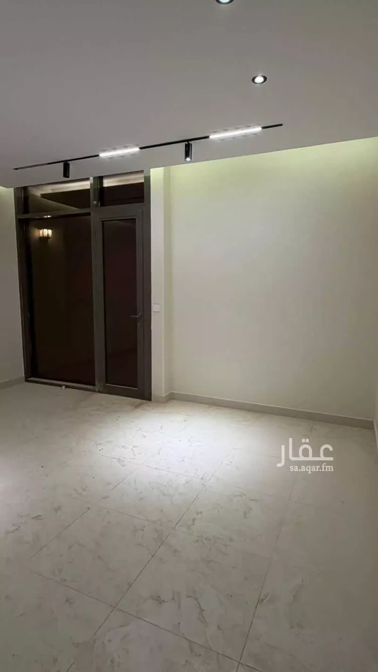 فيلا للإيجار في شارع عبدالله بن ساعدة الهذلي, حي مطار الملك خالد الدولي, مدينة الرياض, منطقة الرياض 17
