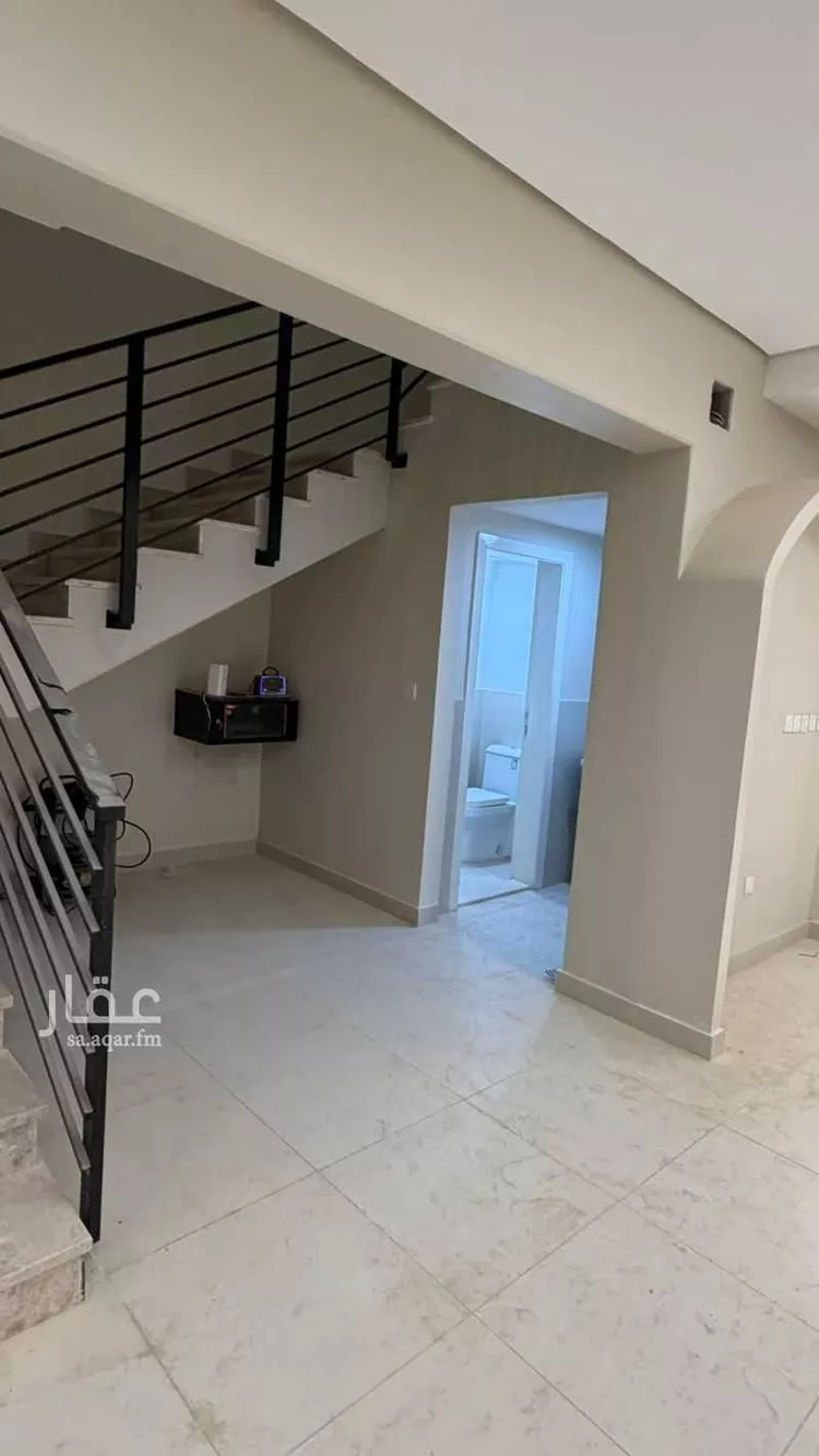 فيلا للإيجار في شارع عبدالله بن ساعدة الهذلي, حي مطار الملك خالد الدولي, مدينة الرياض, منطقة الرياض 9