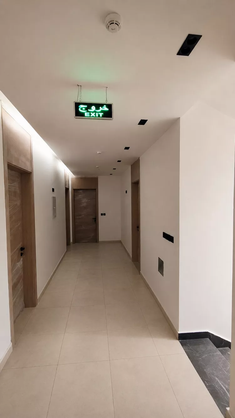 عمارة للبيع في شارع رابغ, حي الثقبة, مدينة الخبر, المنطقة الشرقية صورة 3