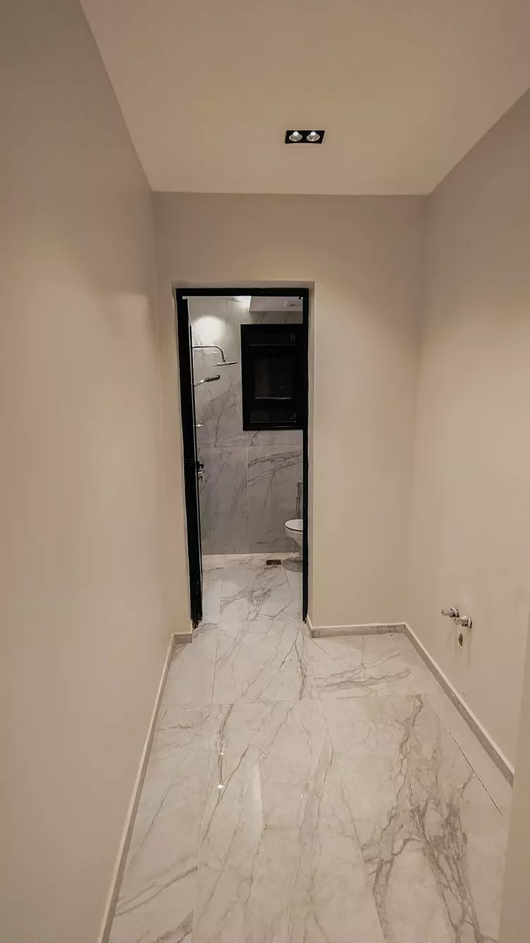 Apartment for Sale in Dammam Ash Shulah 7