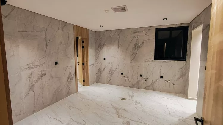 Apartment for Sale in Dammam Ash Shulah 11