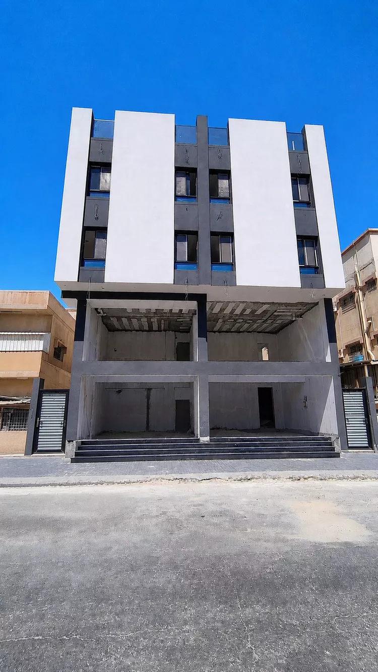 عمارة للبيع في شارع رابغ, حي الثقبة, مدينة الخبر, المنطقة الشرقية صورة 2