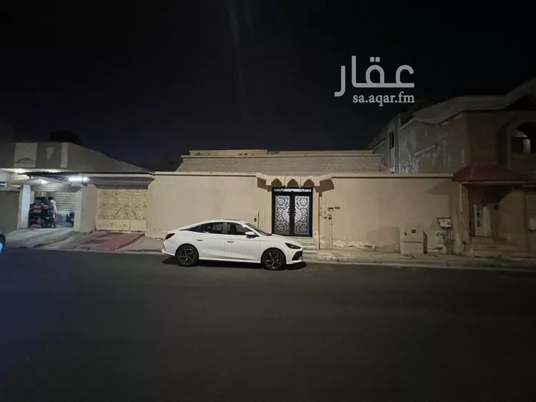 دور للبيع في شارع النجاح, حي العقربية, مدينة الخبر, المنطقة الشرقية صورة 3