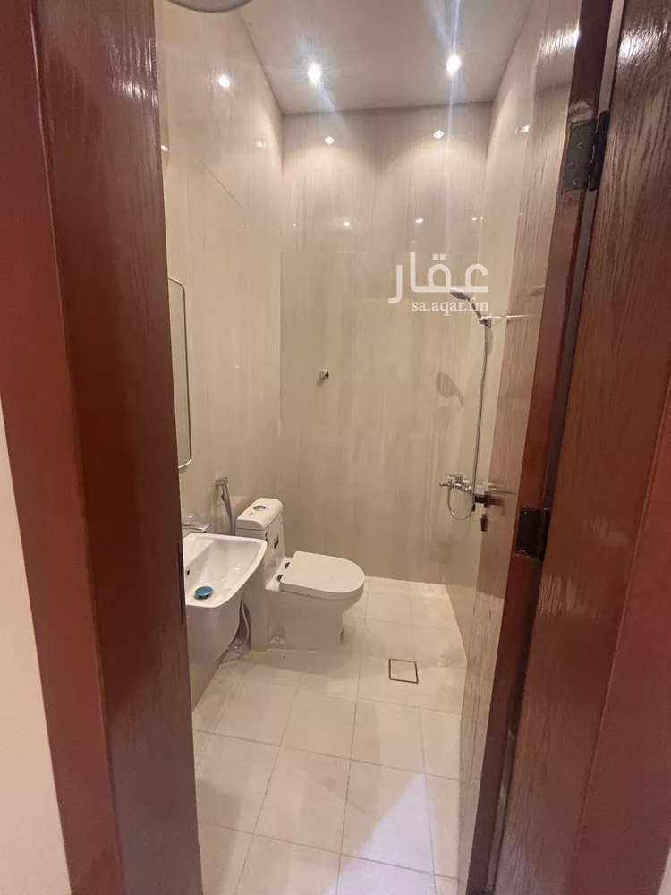 دور للبيع في شارع الزغيبية, حي السعادة, مدينة الرياض, منطقة الرياض 15