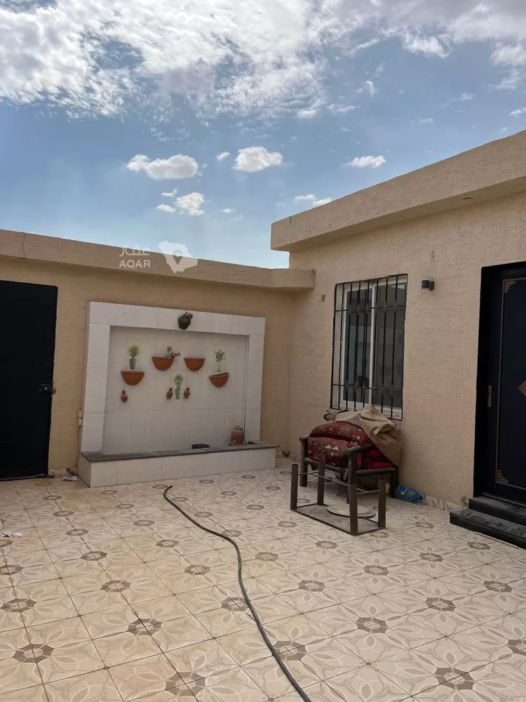 فيلا للإيجار في شارع محمد الطيب بن صالح التونسي, حي طويق, مدينة الرياض, منطقة الرياض