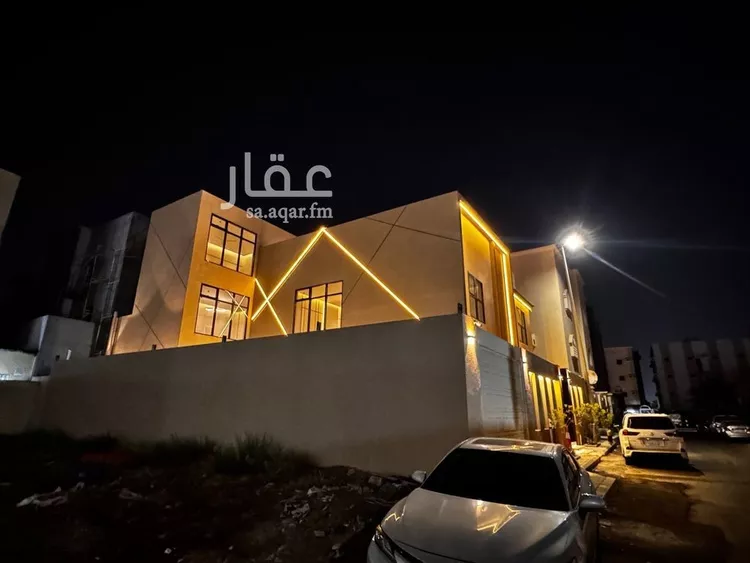 فيلا للبيع في شارع ابن الرقراق, حي المطار, مدينة جازان, منطقة جازان صورة 3