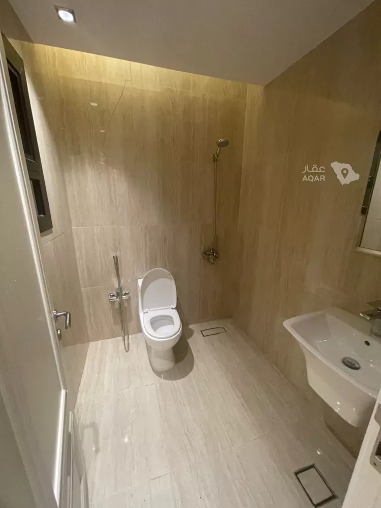 شقة للإيجار في شارع مقاتل بن سليمان, حي القيروان, مدينة الرياض, منطقة الرياض 8