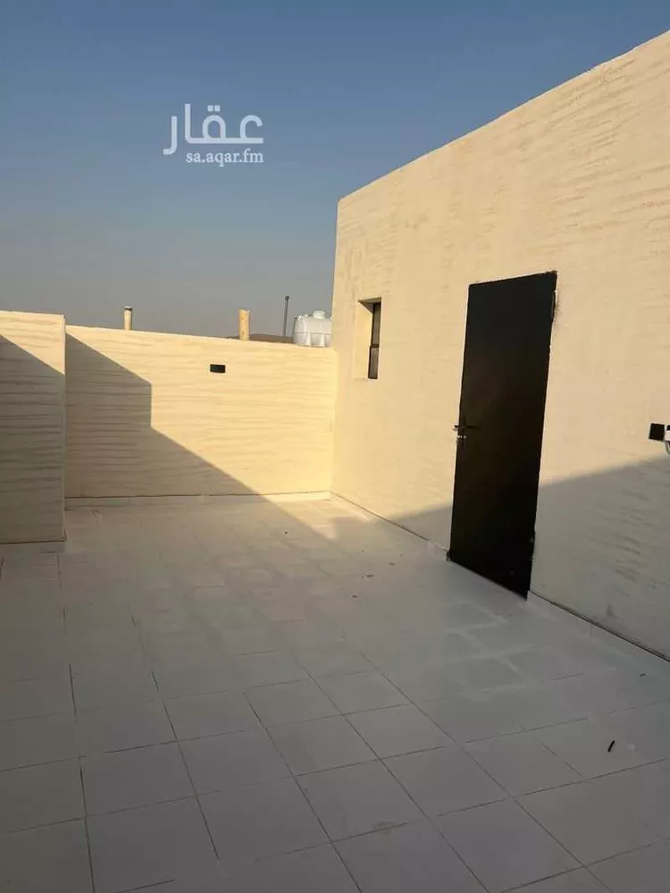 دور للبيع في شارع سراج الدين العسقلاني, حي عكاظ, مدينة الرياض, منطقة الرياض 6