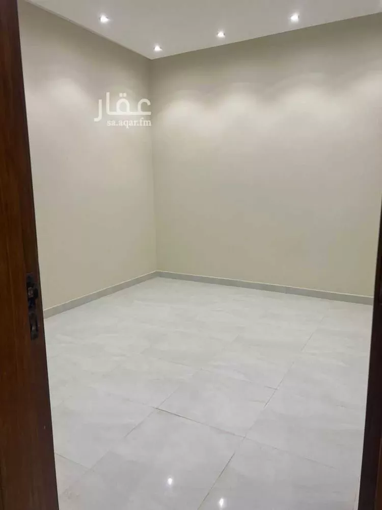 Floor for Sale in Riyadh Badr
