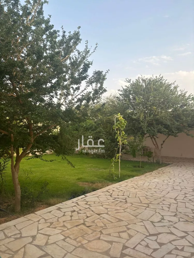 استراحة للبيع في شارع خالد بن الحويرث, حي الجامعة, مدينة ثادق, منطقة الرياض صورة 3