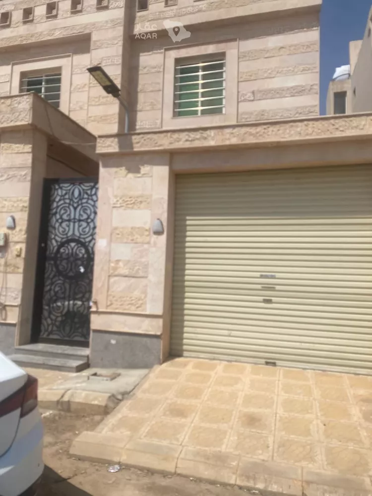 فيلا للإيجار في شارع مالك بن الحارث ، حي بدر ، الرياض ، منطقة الرياض