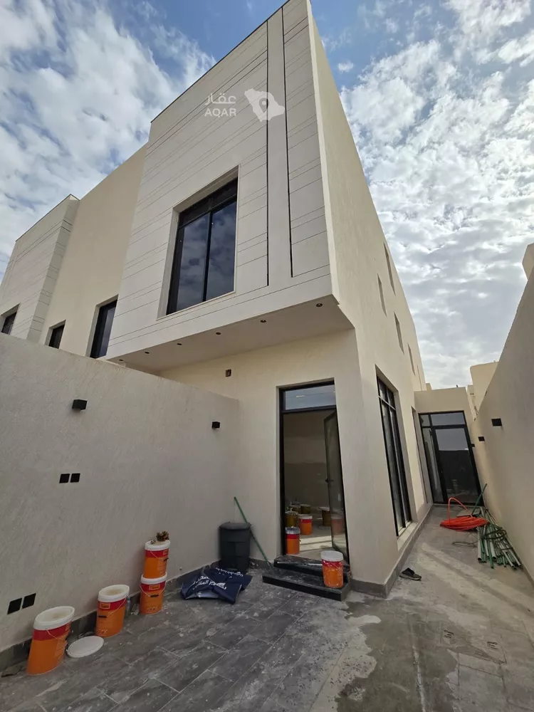 Floor for Sale in Riyadh Al Quds 4