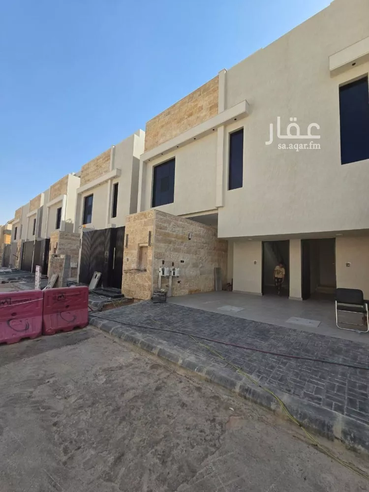 دور للبيع في شارع رقم 190, حي المونسية, مدينة الرياض, منطقة الرياض صورة 3