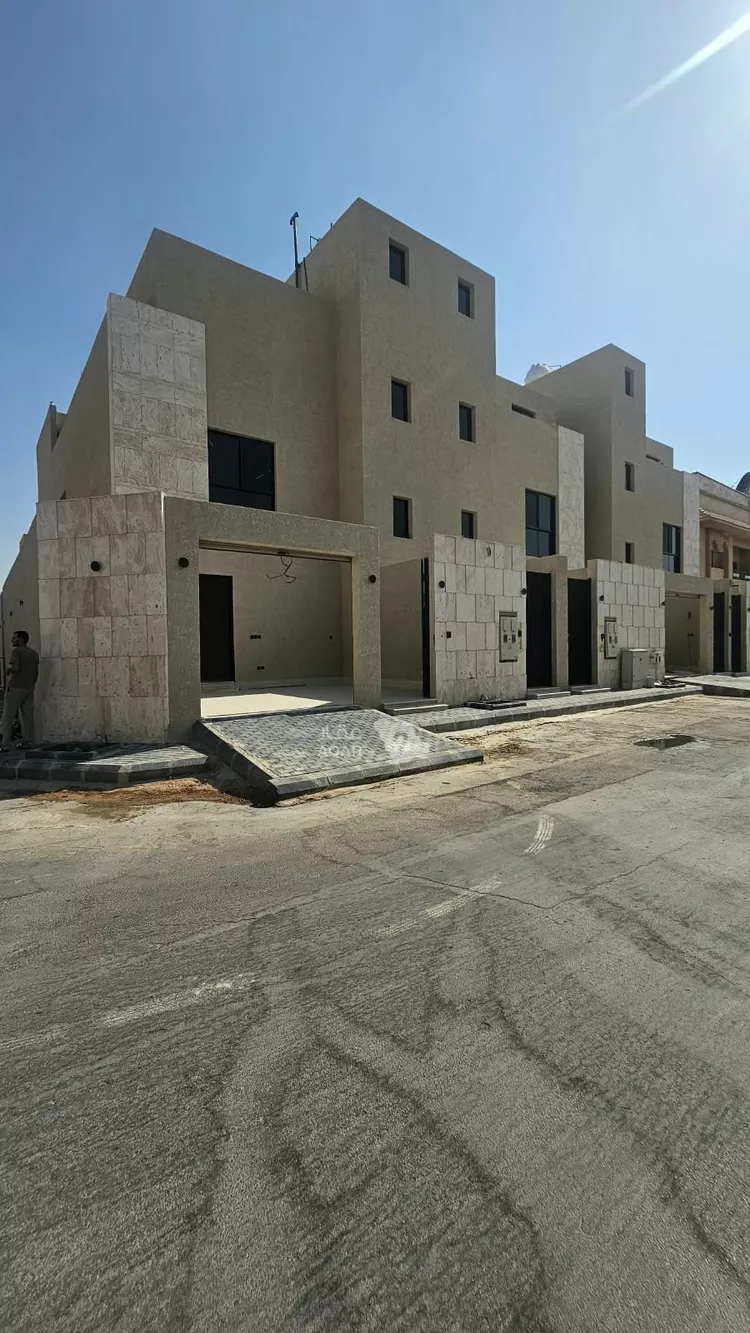 فيلا للبيع في شارع أبي القاسم اليزدي, حي الروضة, مدينة الرياض, منطقة الرياض
