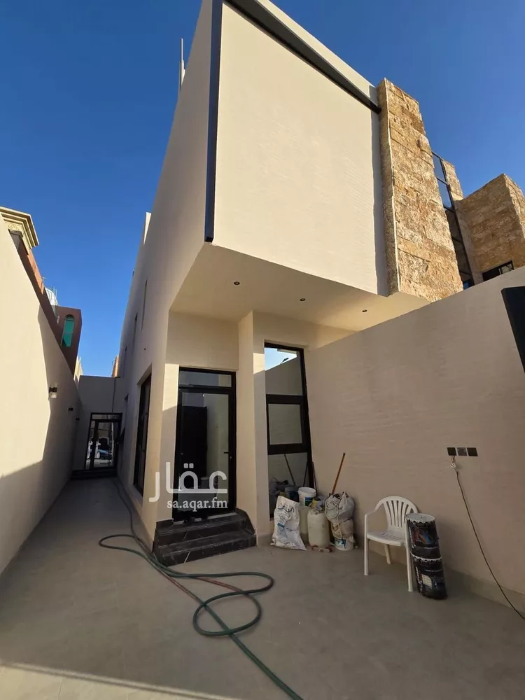 دور للبيع في شارع القرابة, حي إشبيلية, مدينة الرياض, منطقة الرياض صورة 3