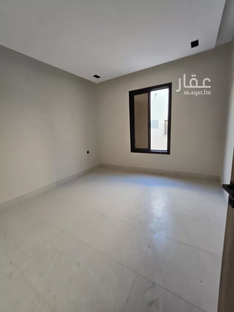 دور للبيع في شارع القرابة, حي إشبيلية, مدينة الرياض, منطقة الرياض صورة 4