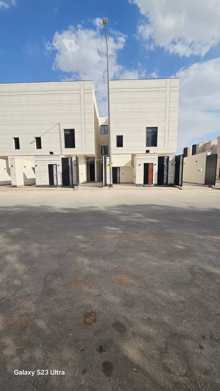Floor for Sale in Riyadh Al Yarmouk
